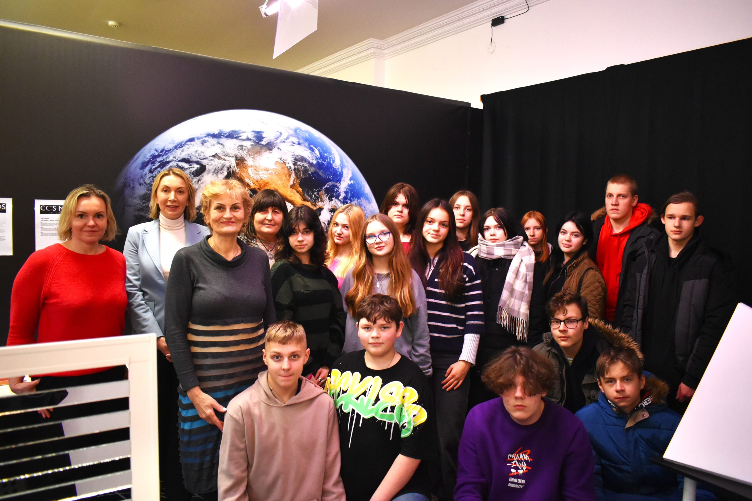 Iepriecinājām skolēnus ar izstādes Skola 2024, RTU Zinātnes centra Futurimo Riga un Cosmos izlūziju muzeja apmeklējumu (12)